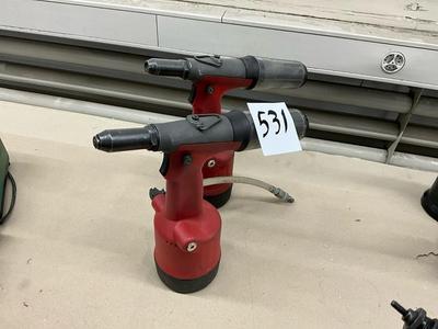 Overview picture of Pneumatic rivet nut gun (2x)